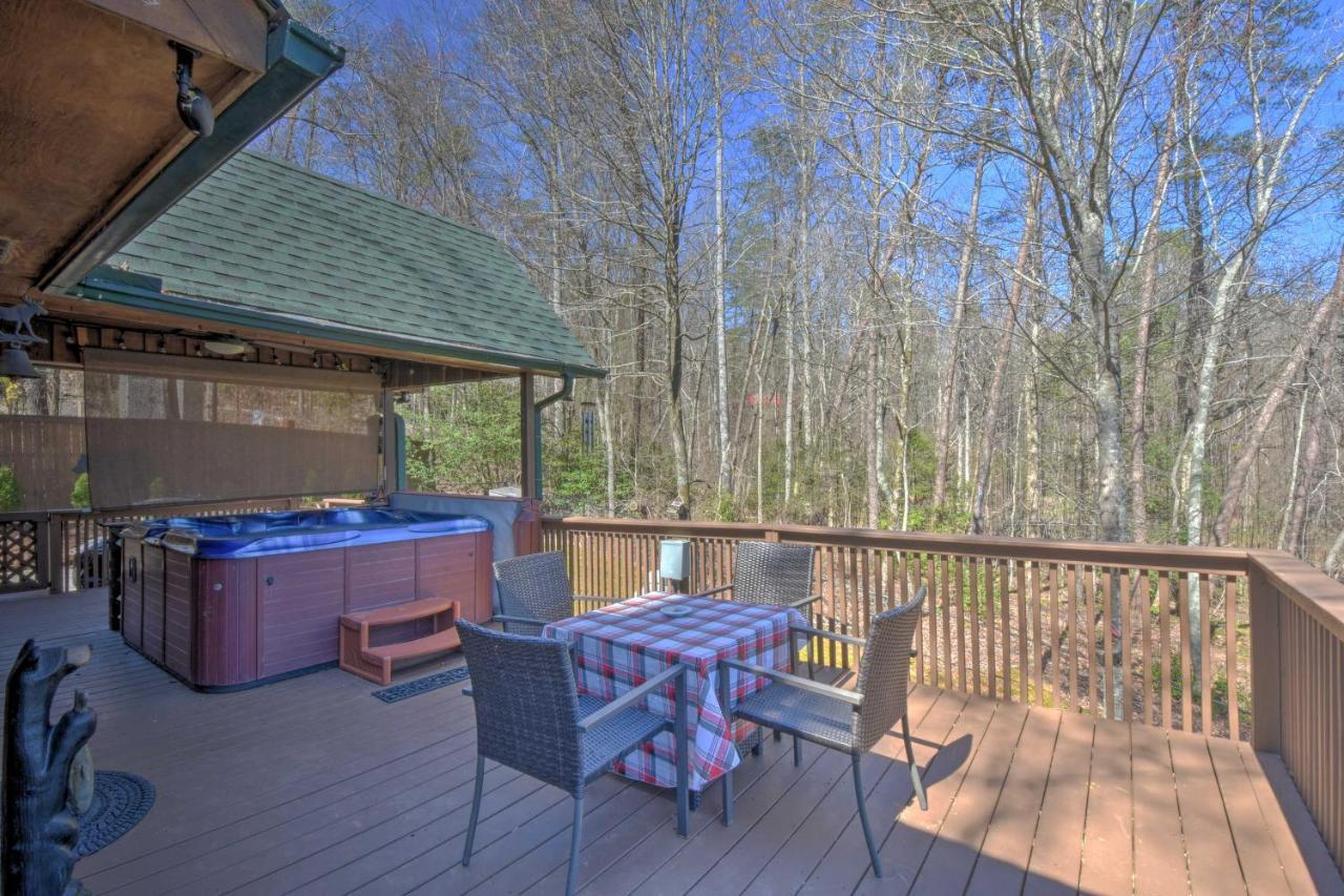 Helen Cabin With Deck And Hot Tub Less Than Half Mi To Main St Esterno foto